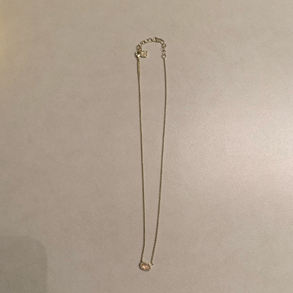 Kendra Scott necklace